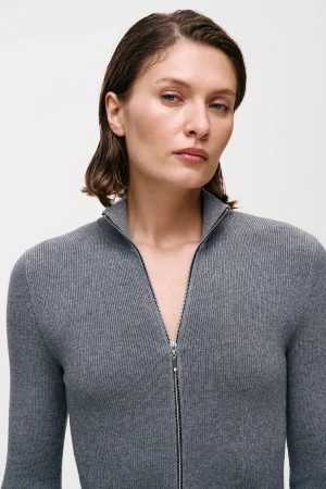 Evelyn-grey-4