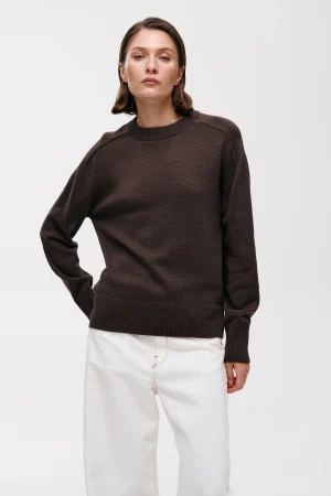 sweater-basic-chocolate-04