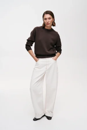 sweater-basic-chocolate-09