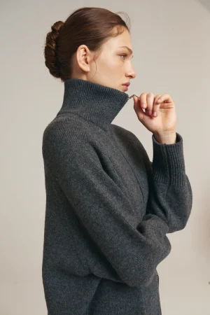 Blanche-darkgrey-4