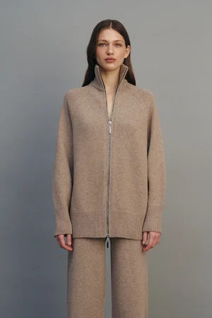 suit-blanche-beige-05