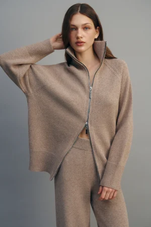 suit-blanche-beige-13