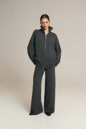 suit-blanche-dark-grey-04