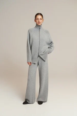suit-blanche-light-grey-01