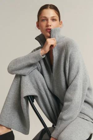 suit-blanche-light-grey-03